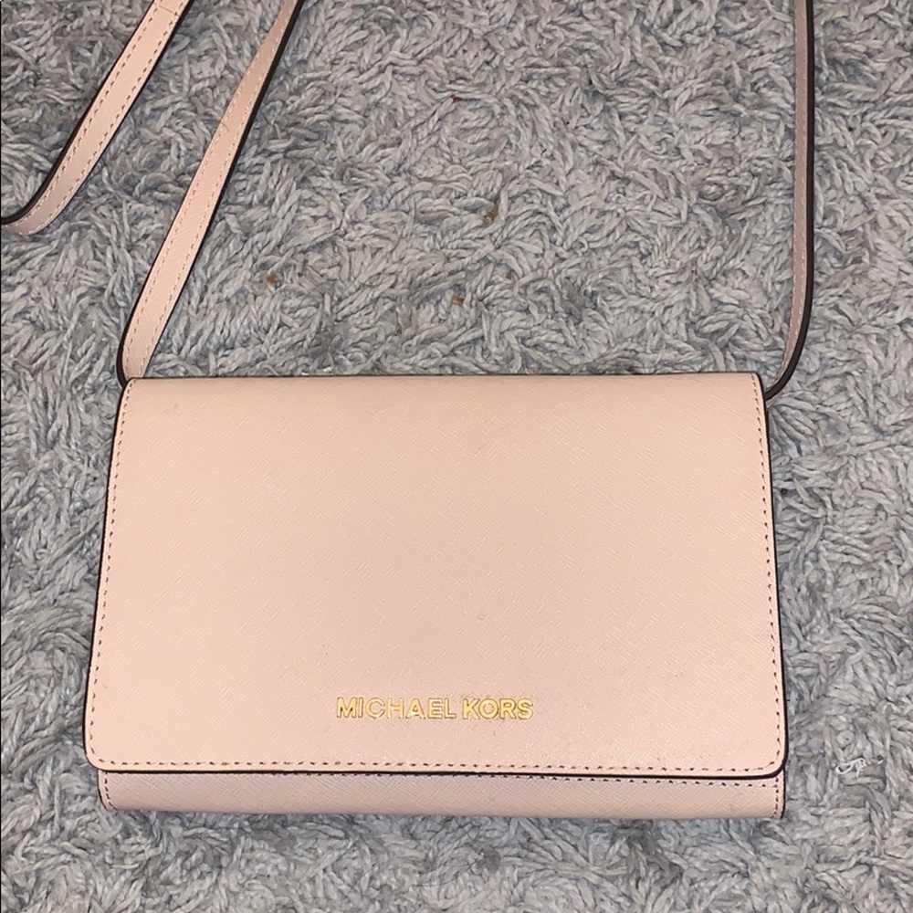 Light pink crossbody Michael kors